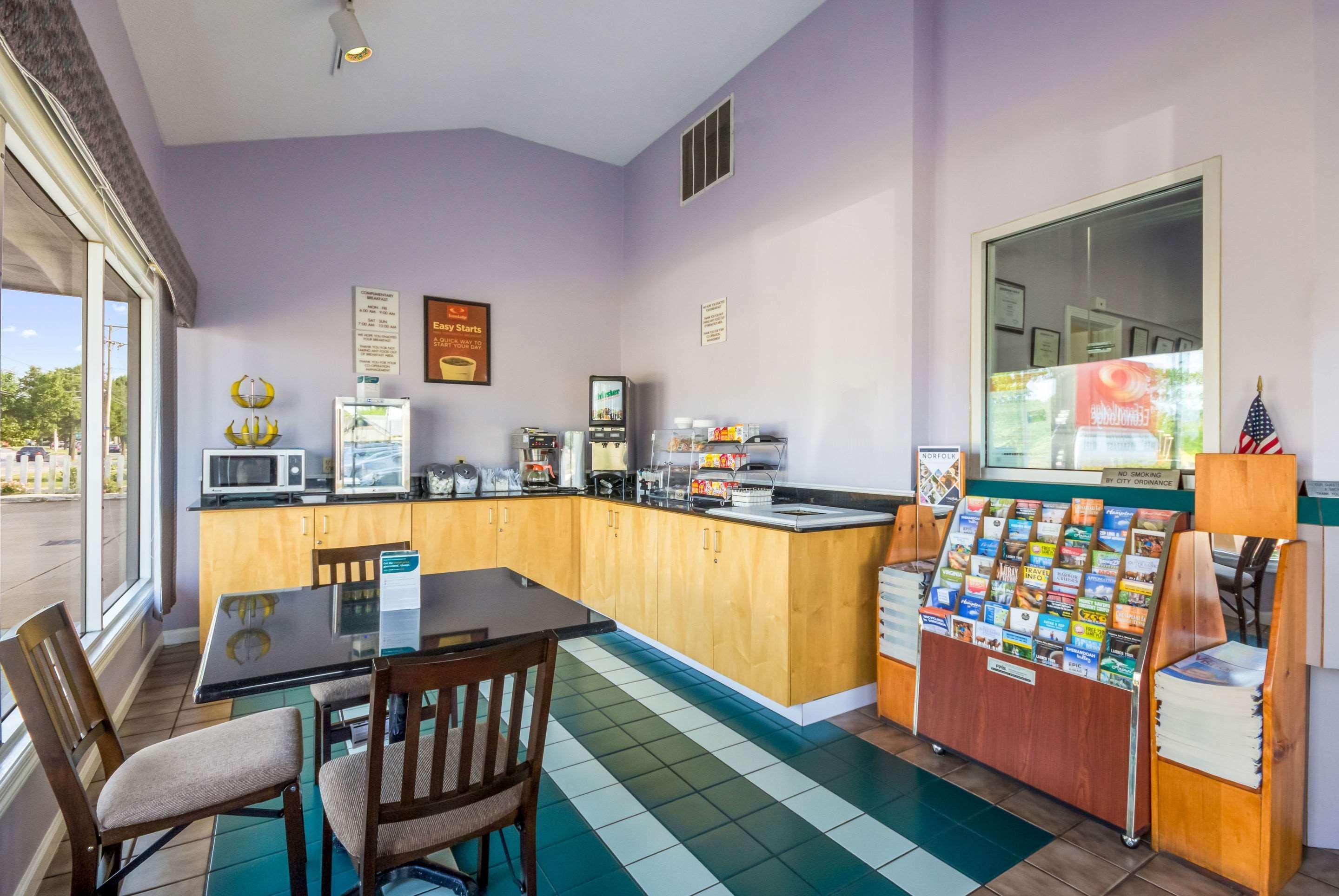 Econo Lodge Little Creek Norfolk Buitenkant foto