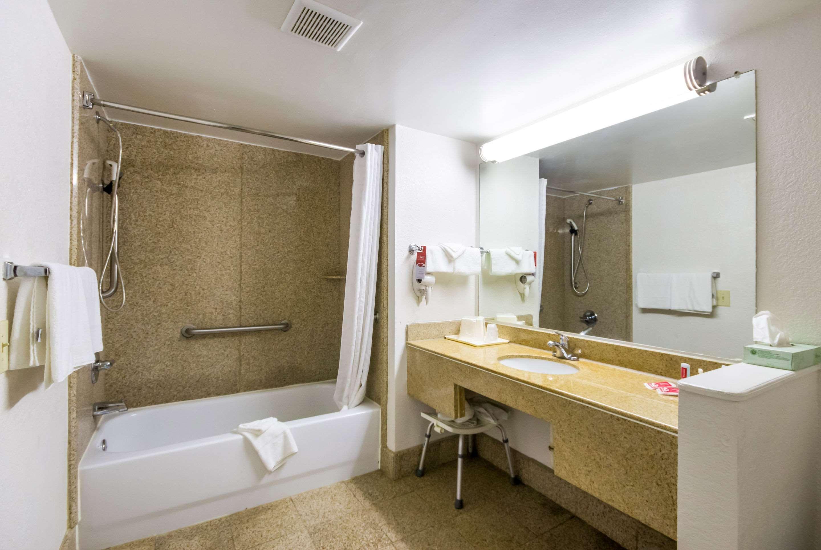 Econo Lodge Little Creek Norfolk Buitenkant foto